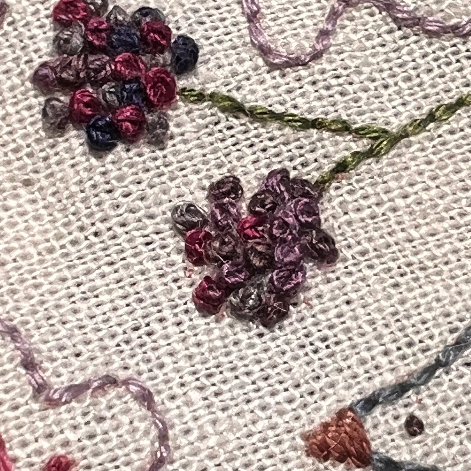 Bird in the Blackberries Sewing Roll - Image 7